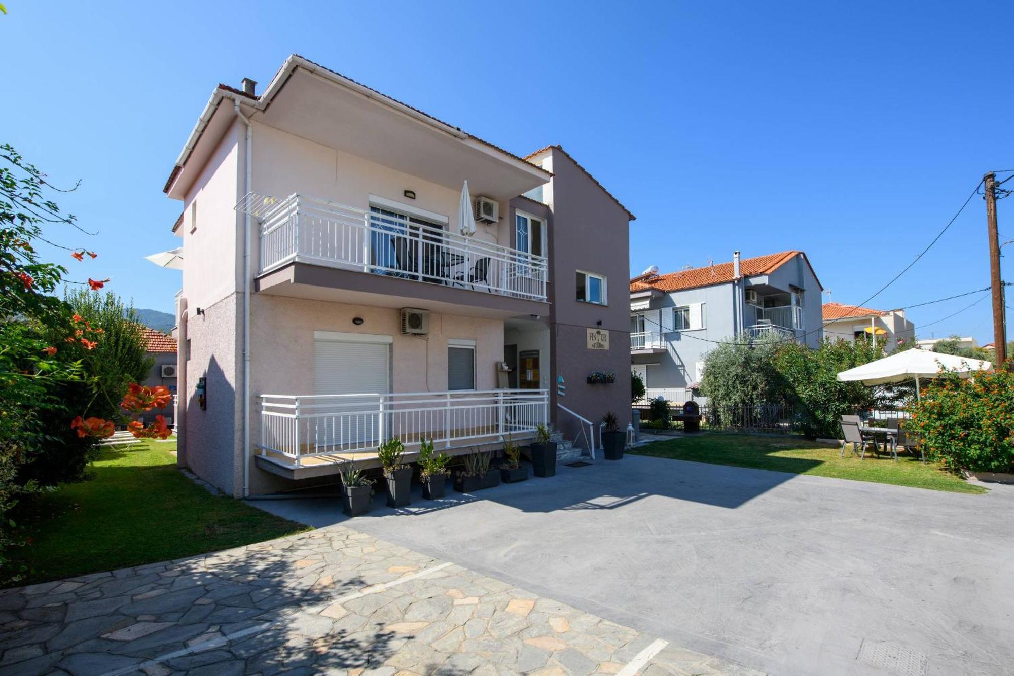 Studios Finikes Limenas  Buitenkant foto